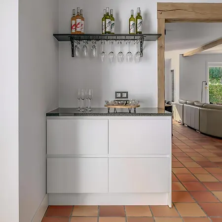 Villa Julma V4 P *